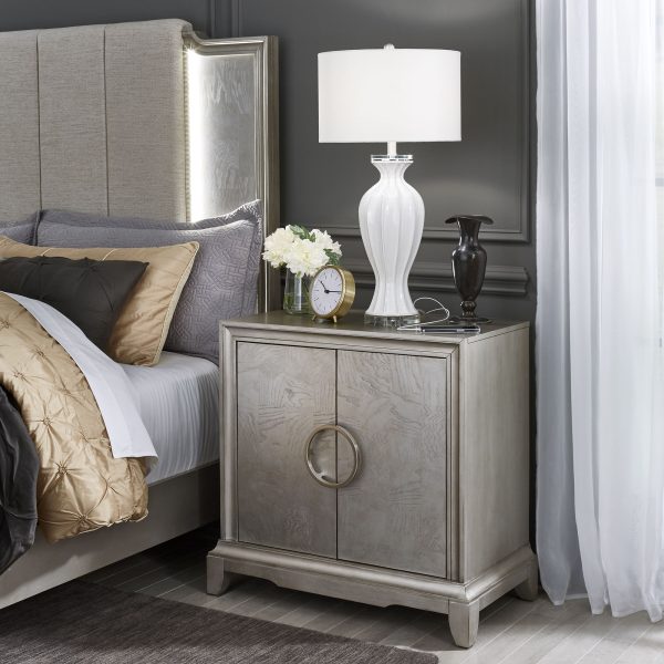Montage - Door Bedside Chest With Charging Station